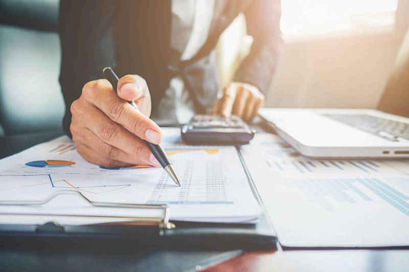 Le devoir de secours est-il imposable ou déductible fiscalement pendant une procédure de divorce ?